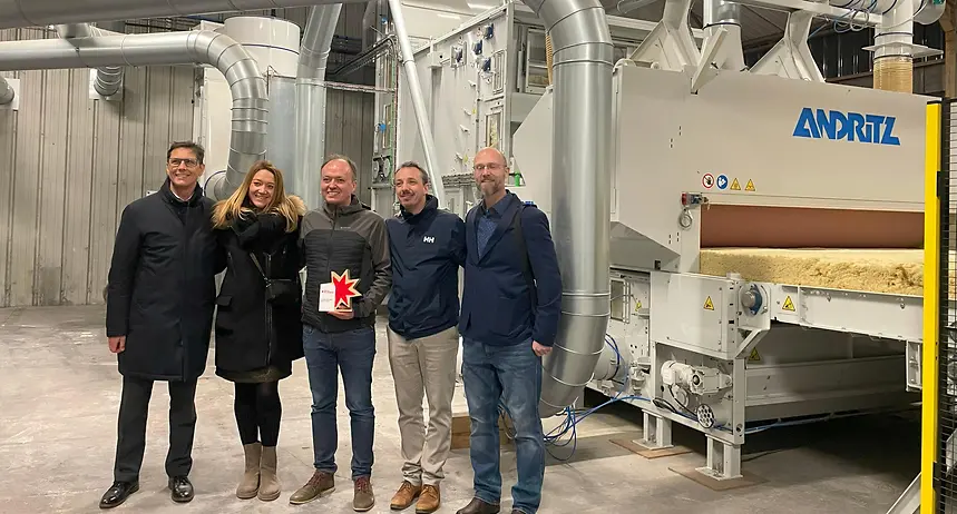 From left to right: Alexandre Butté, ANDRITZ; Sophie Bretillon Charrier, Revibat; Nicolas Brousse, Revibat; Alexis Gautier, ANDRITZ; Jörg Eberle, Schott & Meissner, in front of the ANDRITZ neXline airlay system at the opening ceremony.